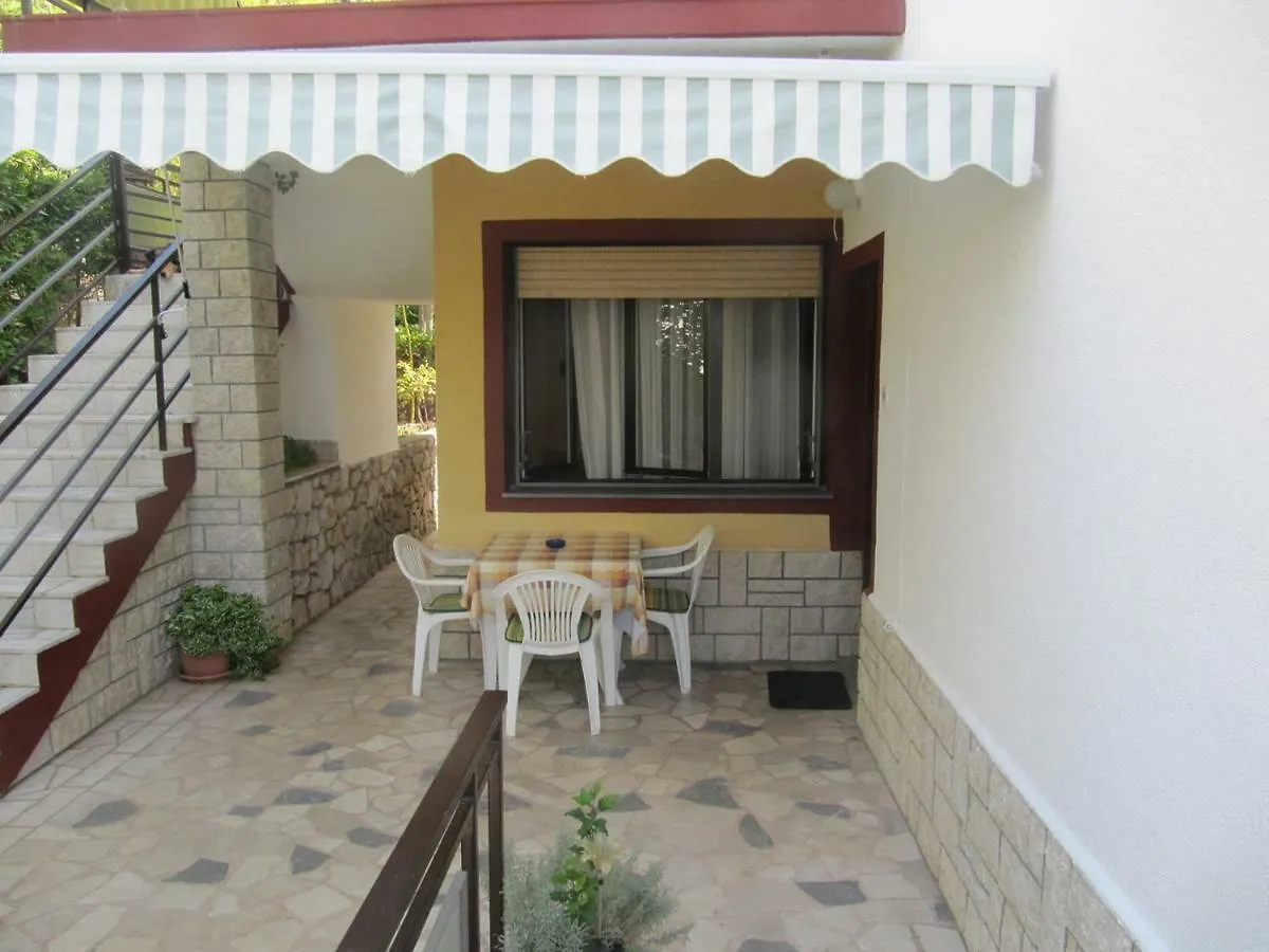 Fran Apartment Crikvenica 0*,